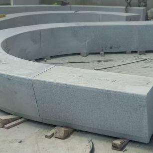 长沙 芝麻白花岗岩光面弧形坐凳