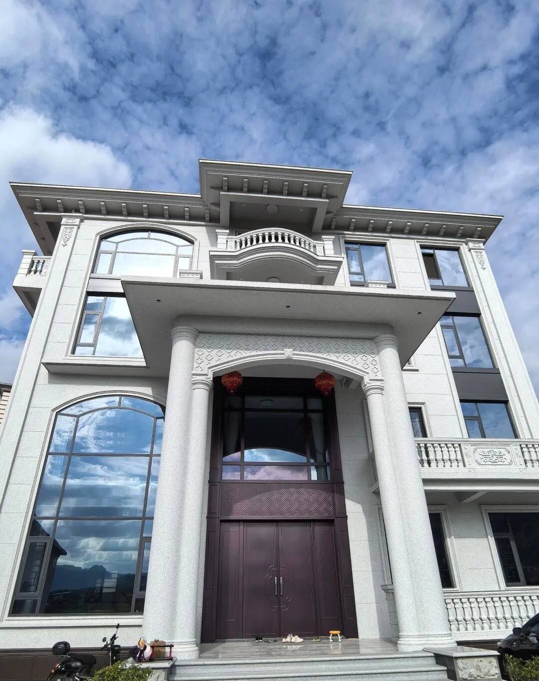 长沙白麻别墅外墙干挂石材效果示例