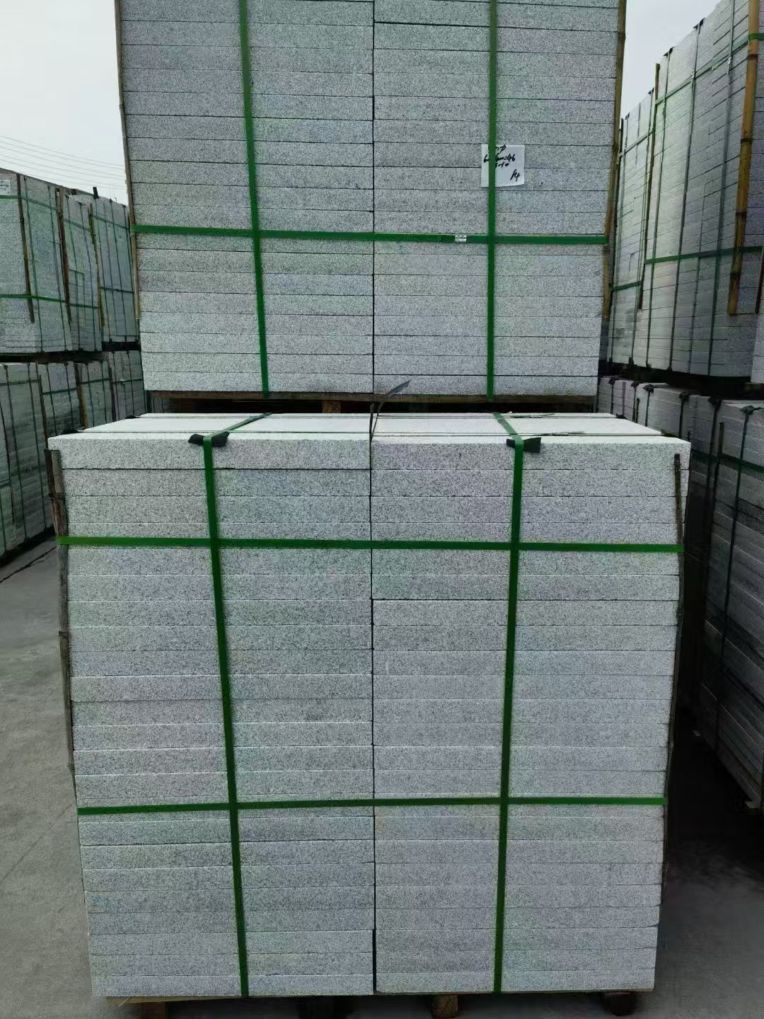 长沙 芝麻白火烧，园林广场市政工程地铺石，1.8~5.0厚均有现货