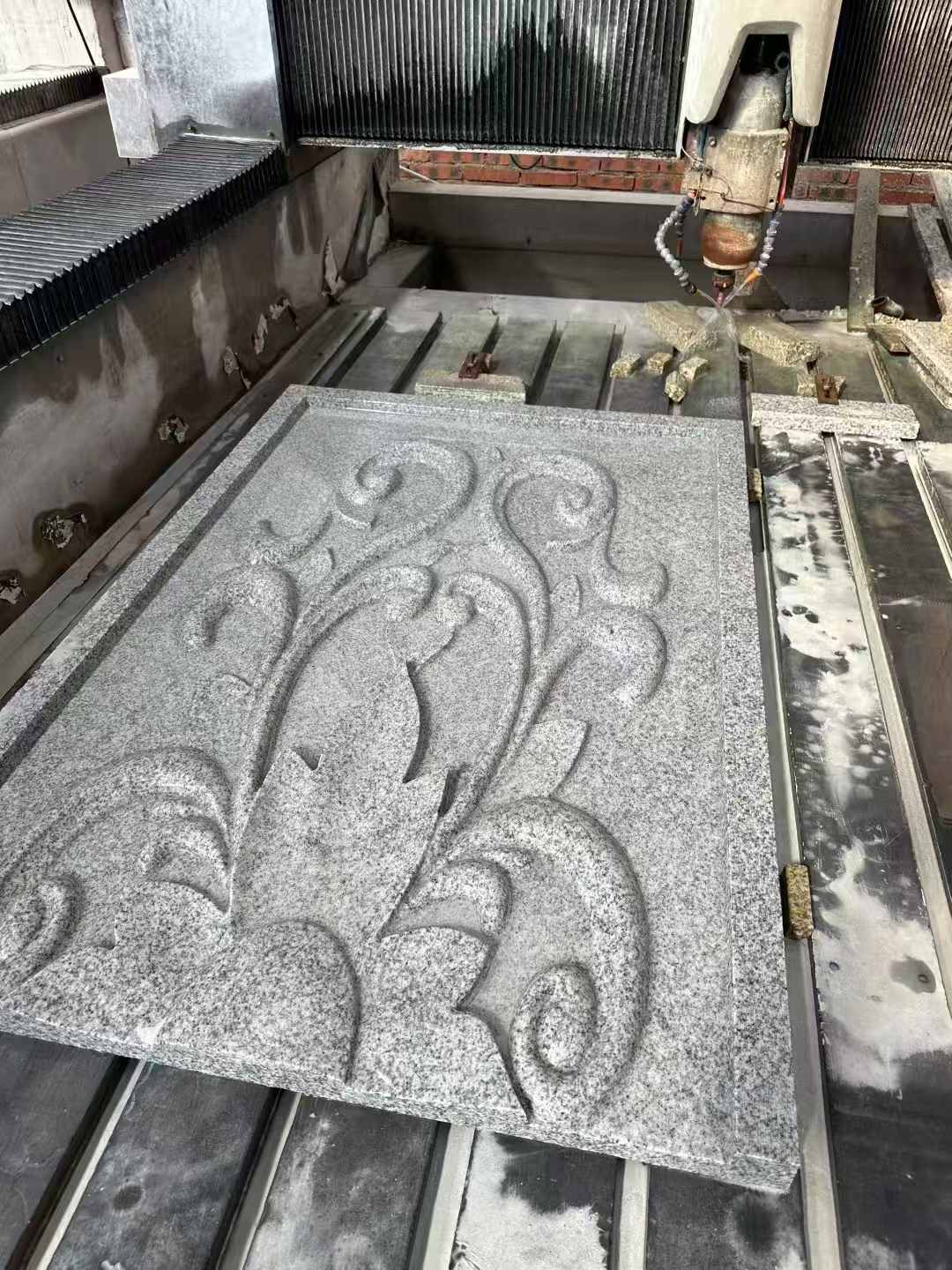 长沙 白麻别墅干挂雕花板