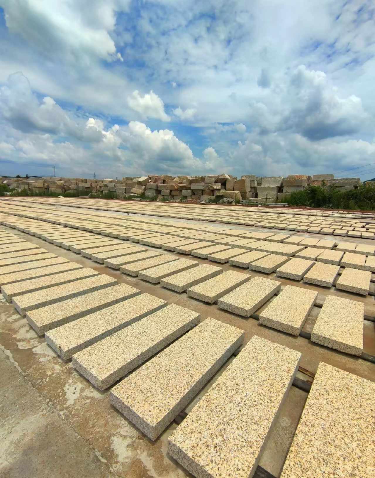 长沙 黄金麻荔枝面花岗岩石材地铺石防护中