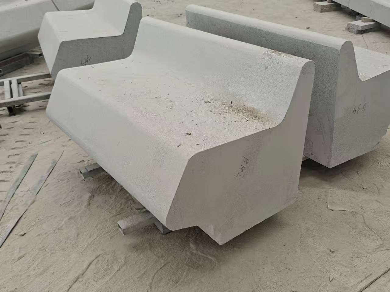 长沙 芝麻白花岗岩异形坐凳，石凳