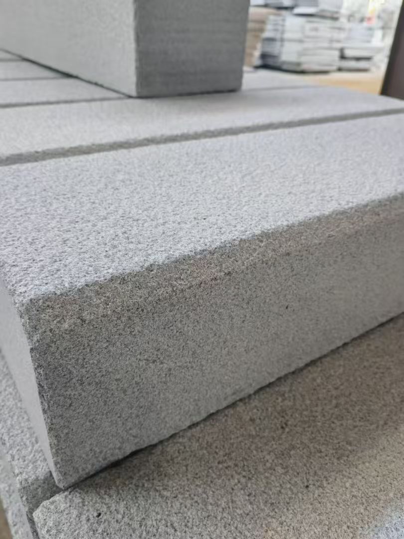 长沙 芝麻灰荔枝面路沿石