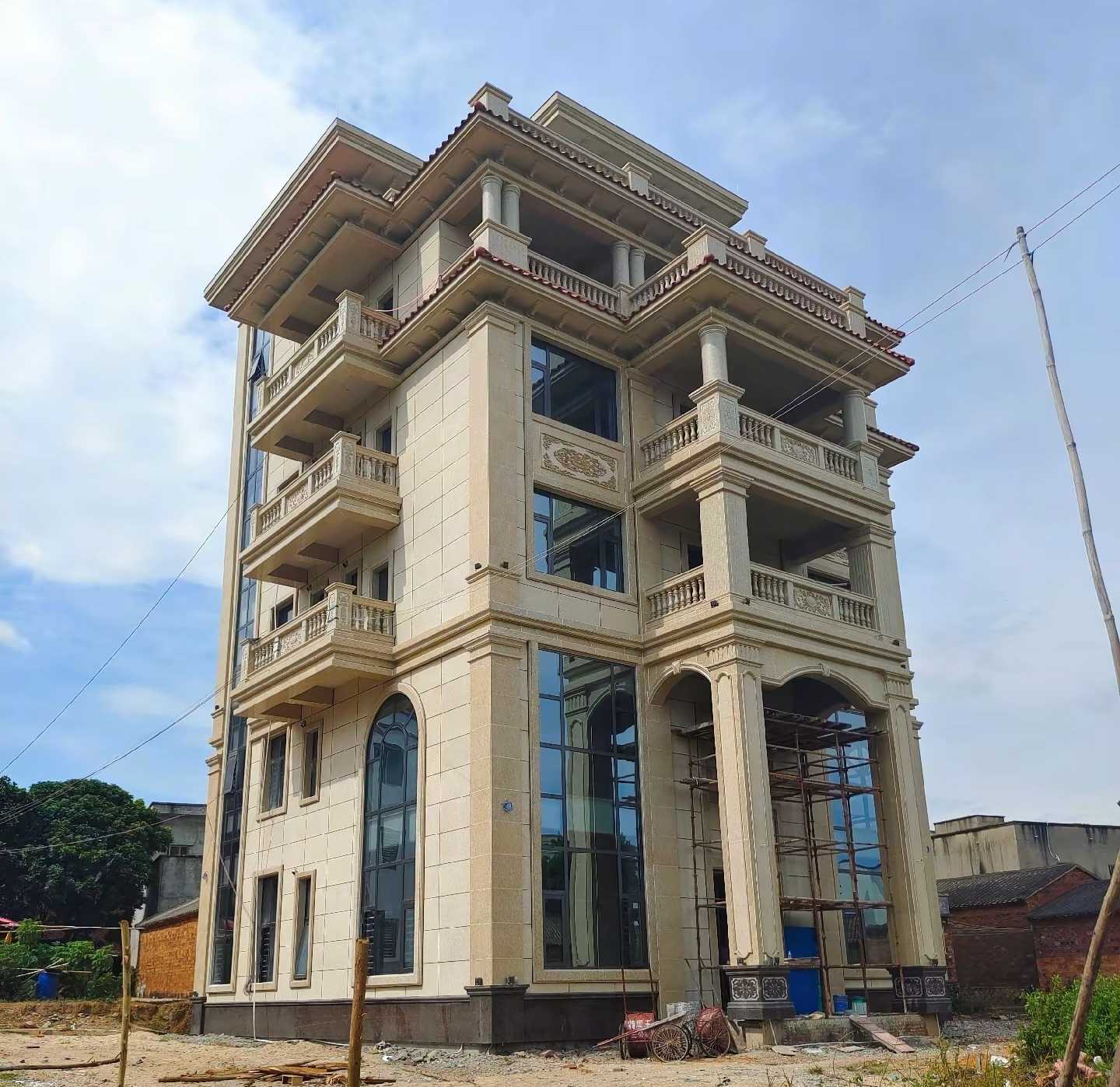 长沙 黄金麻花岗岩石材别墅外墙干挂搭配（雕花栏杆花瓶柱门楼罗马柱）