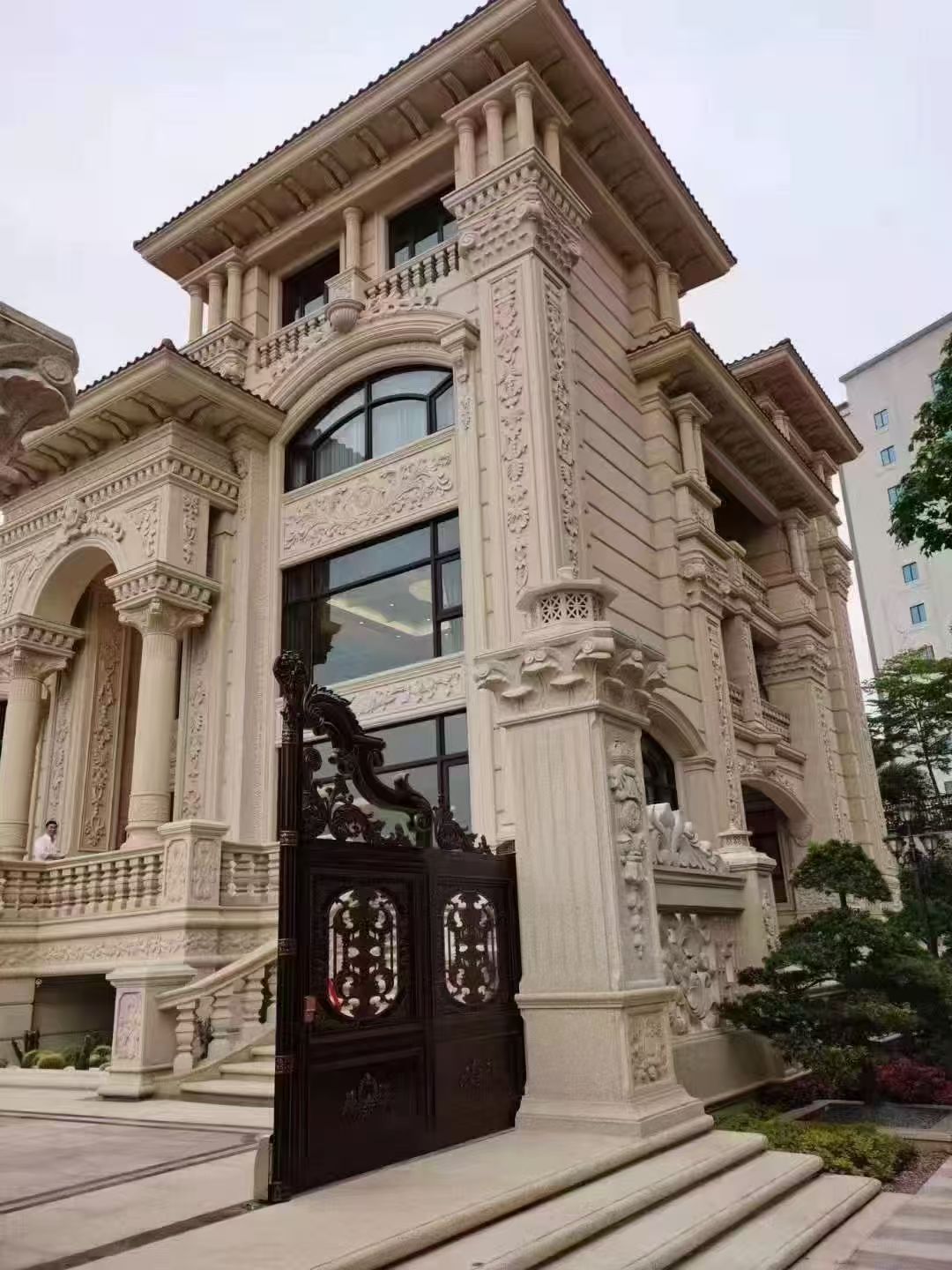 长沙 黄金麻花岗岩别墅外墙干挂效果展示